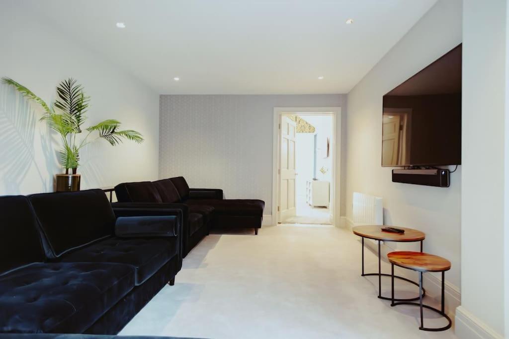 3-Story Townhouse - Sleeps 8 Apartment Leeds  Exterior photo
